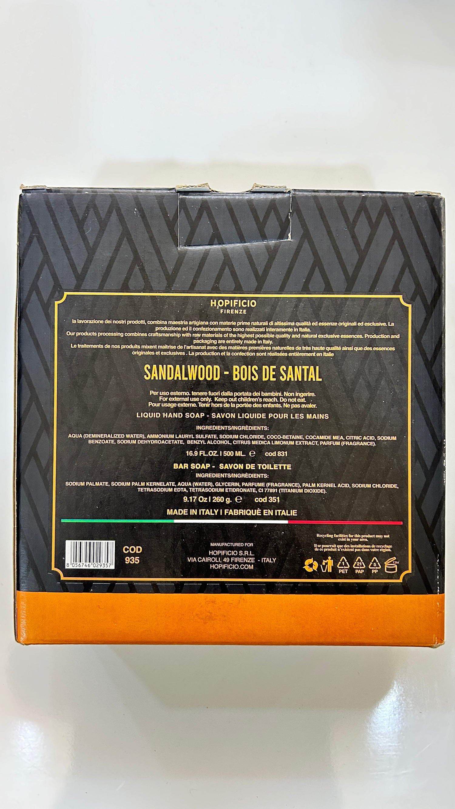 HOPIFICIO Gift Set Sandalwood Scented Liquid Soap 500 ml & Bar Soap 260 g - Aegean Vibe